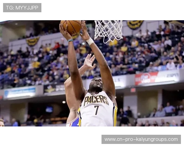 休斯连续命中关键外线,布鲁克林打出亮点